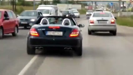 Cette Mercedes bloque une Ambulance en intervention urgente au Japon
