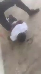 Un policier met un KO a un ados qui refusait de ce faire contrôler