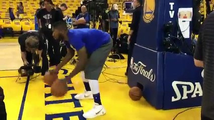 Quand festus Ezeli imite Stephen Curry