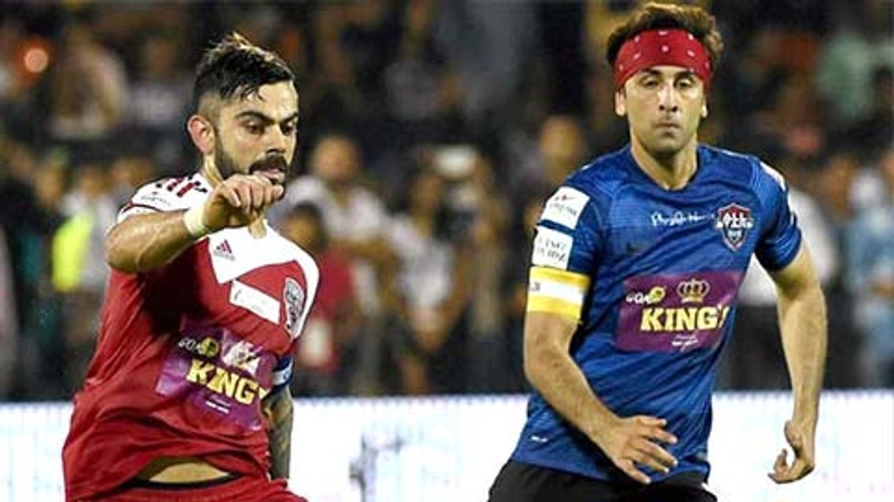 Charity football : Virat Kohli, Ranbir Kapoor Play Football | 'Celebrity Classico 2016'