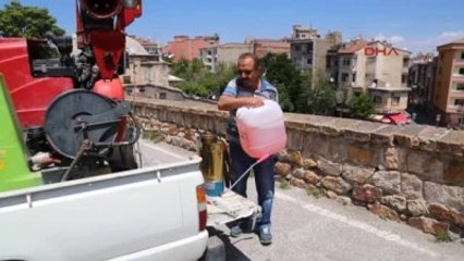 Nevşehir?de Camilere Gül Suyu