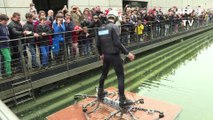 Un skateboard volant fait son show à la Cité des Sciences