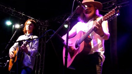 Robin Zander & Robin Taylor Zander@World of Beer-Oct 17, 2015-Sarasota