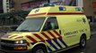 Ambulance 17-153 met spoed naar een Melding in Rotterdam+ met spoed naar het EMC