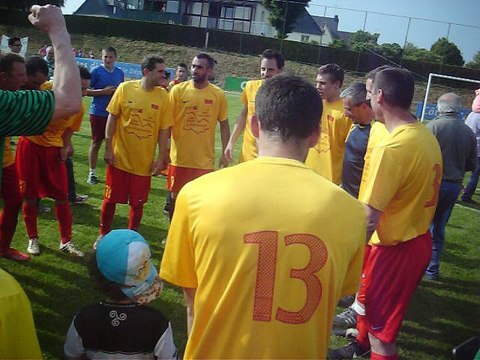 CRIS DE GUERRE !!!!!!!!! VICTOIRE