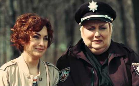 В чем разница между мужчиной-копом и женщиной-копом — Смеялся до слёз!