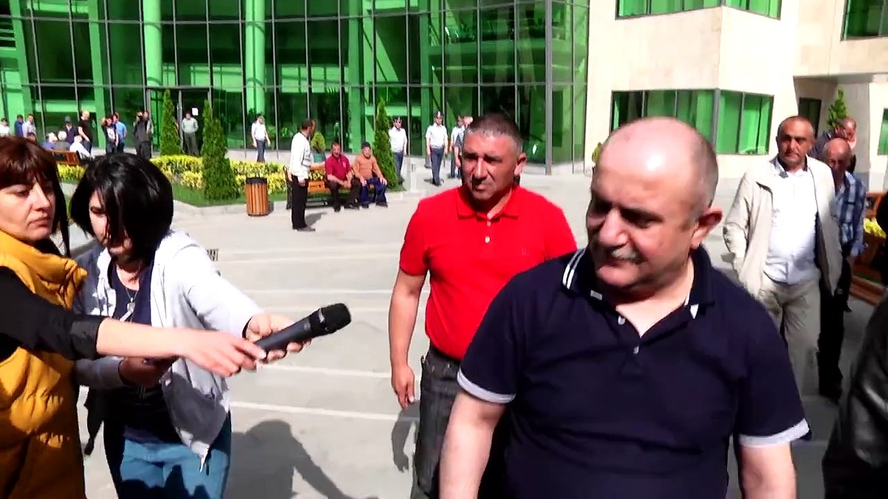 Айка Ханумяна избили и требовали оклеветать Самвела Бабаяна