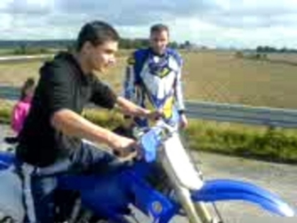 DiUk yz 250