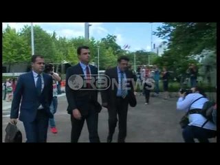 Ora News – Rama dhe Basha takim në Pallatin e Kongreseve