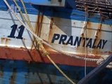 28 piratas somalíes capturados son llevados a India