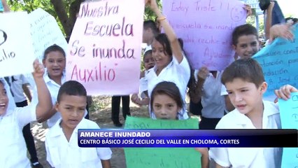 Amanece inundado Centro Basico Jose Cecilio del Valle en Choloma