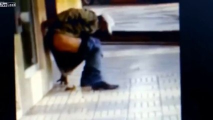 GOLDORAK BOURRÉ SE NOIE DANSAÇA MERD DANS SA MERDE ^0^