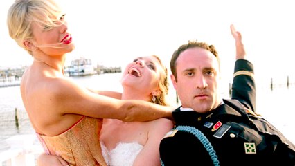 Taylor Swift CRASHES A FAN'S WEDDING