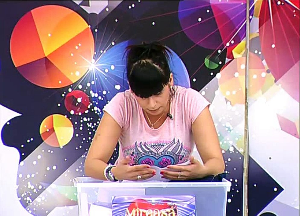 Zuzii primesc cadouri fiecare in casa lui 2016-06-06 22-42-59-624