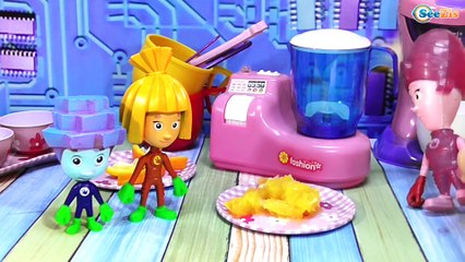 ФИКСИКИ. Мультик с игрушками. Мася чинит соковыжималку. Развивающее видео для детей. Серия 6