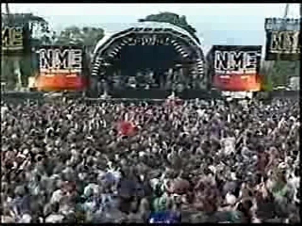 Björk - Human Behaviour (Glastonbury)