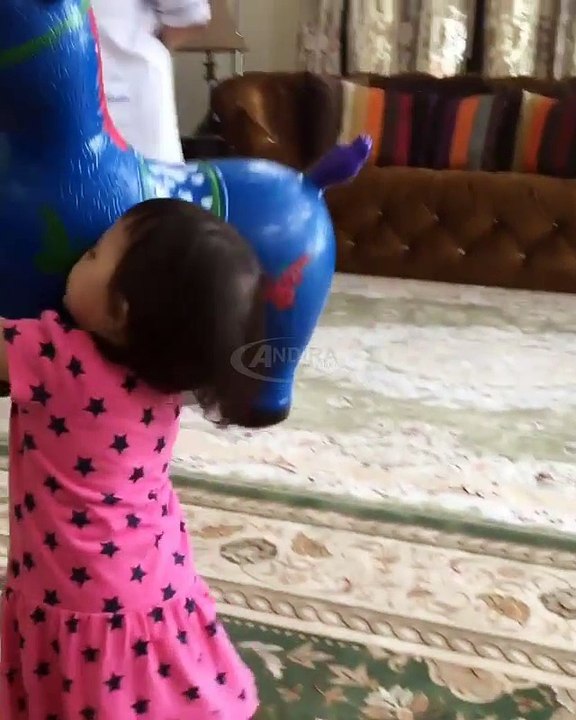 Video Lucu Arsy Addara Kuat Angkat Boneka Kuda Mainan l Anang Hermansyah & Ashanty