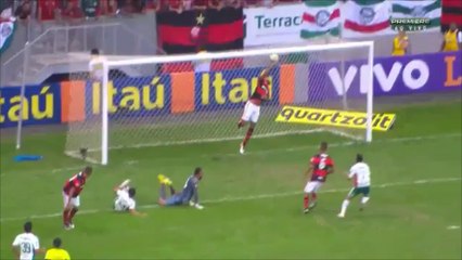 Defender Cesar Martins Epic Handball Save vs Palmeiras!