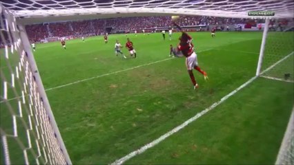 Defender Cesar Martins With Incredible Handball Save!