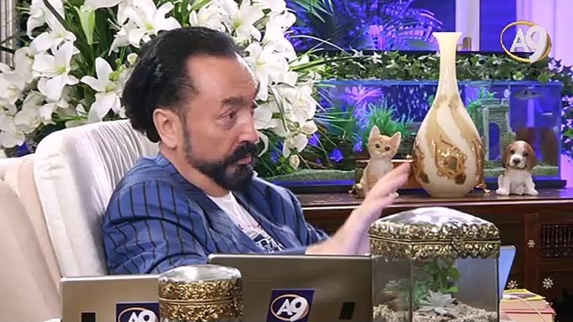 Devletin kilit noktalarında homoseksüelliği savunan İngiliz derin devleti ile bağlantılı olanları barındırmamak önemli.