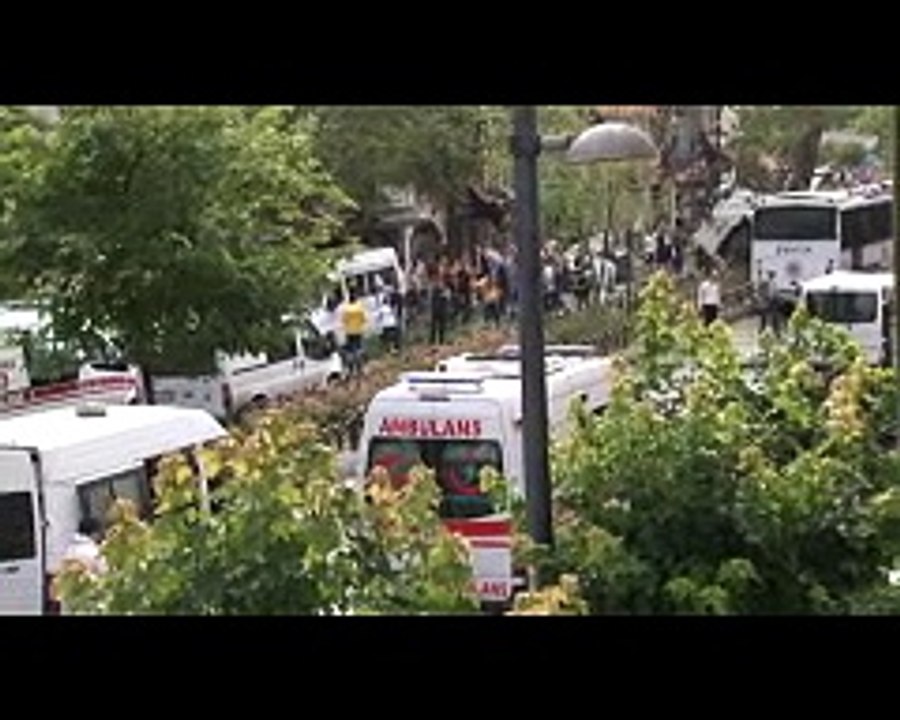 İstanbul Fatih Patlama Anı Görüntüleri İzle - 7 Haziran 2016 Salı