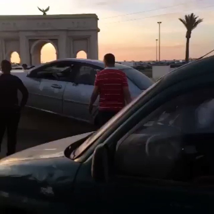 Maître Gims assiste à un accident de voiture impressionnant