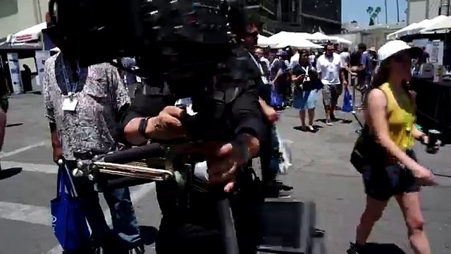 Teste d'un steadicam sur une caméra à 70000$ (Fail)