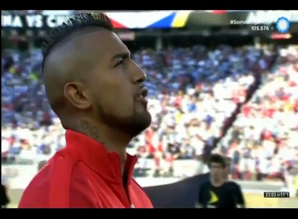 Pitbull se cuela en el himno de Chile durante la Copa América