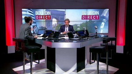 Vu sur les réseaux sociaux: "Le nouveau slogan de Macron, c'est "en marche sur des œufs!""