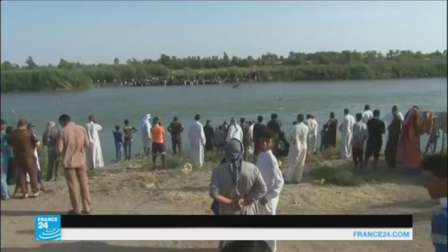 مئات العراقيين يهربون من الفلوجة