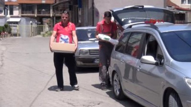 Kosovalı Esnaftan İhtiyaç Sahibi Ailelere Ramazan Yardım Paketi Dağıtıldı