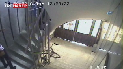 Önce çaldı, sonra el salladı