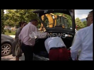 Përgjimet - Oficerët e policisë gjyqësore sekuestojnë pajisjet kompjuterike në Policinë e Shtetit