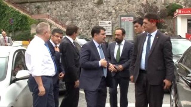 Sağlık Bakanı Akdağ, Patlamada Yaralananları Hastanede Ziyaret Etti