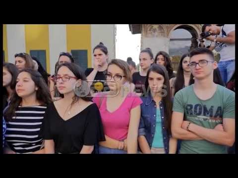 Ora News – Hapet për qytetarët Kulla e Sahatit dhe muzeu i brendshëm i saj