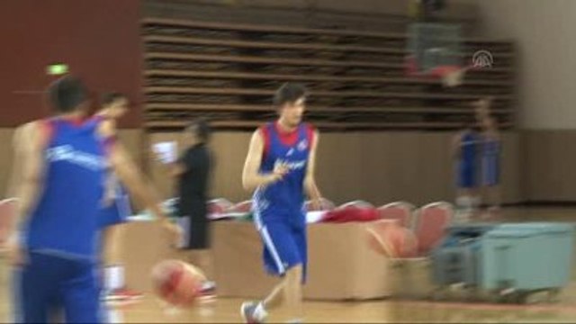 A Milli Erkek Basketbol Takımı'nın Kampı