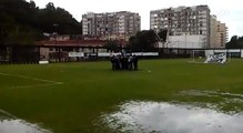 Torcida do Botafogo invade treino e cobra dirigentes e jogadores da equipe