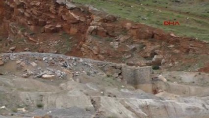 Muş-Bomba Yüklü Minibüs İmha Edildi