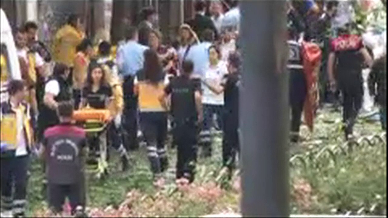 Atentado contra a polícia deixa 11 mortos em Istambul