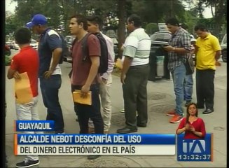 Video herunterladen: Alcalde de Guayaquil desconfía del uso de dinero electrónico en el país