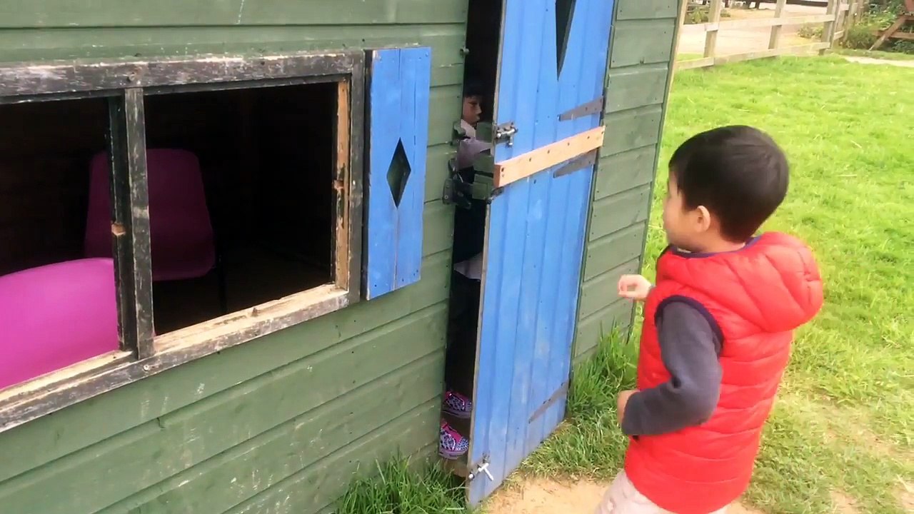 Ryan Toys Review NO.1 fans, kids playing at a farm, play house!