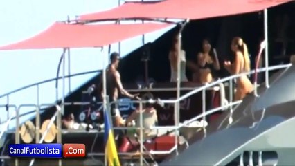 Extremely hot girls on Cristiano Ronaldo yacht #DAT # ASS