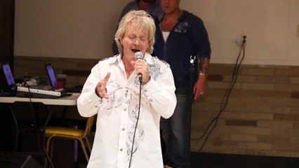 Gene Hodge sings 'Behind Closed Doors' Maryland May 2016