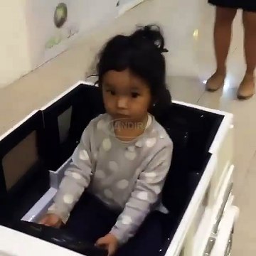 Senangnya Bilqis Khumairah Razak Naik Mobil Mobilan Saat Jalan Jalan di Mall l Ayu Ting Ting