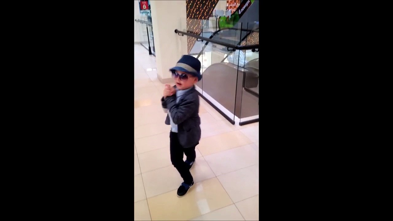 Funny kids dance