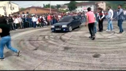 Zonguldak Dirift Yapan Sürücülerin Sopalı Kavgası