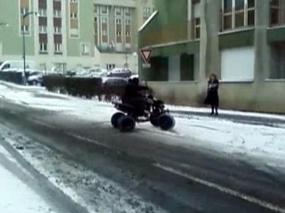 Quad square louvain a vandoeuvre sur la neige le 660 raptor