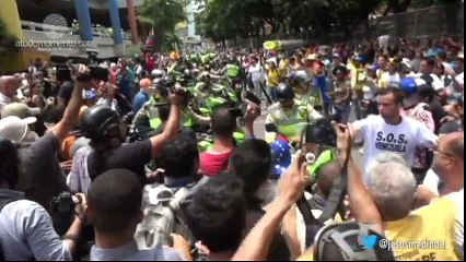 le iban a quemar las motos a la PNB por reprimir al pueblo