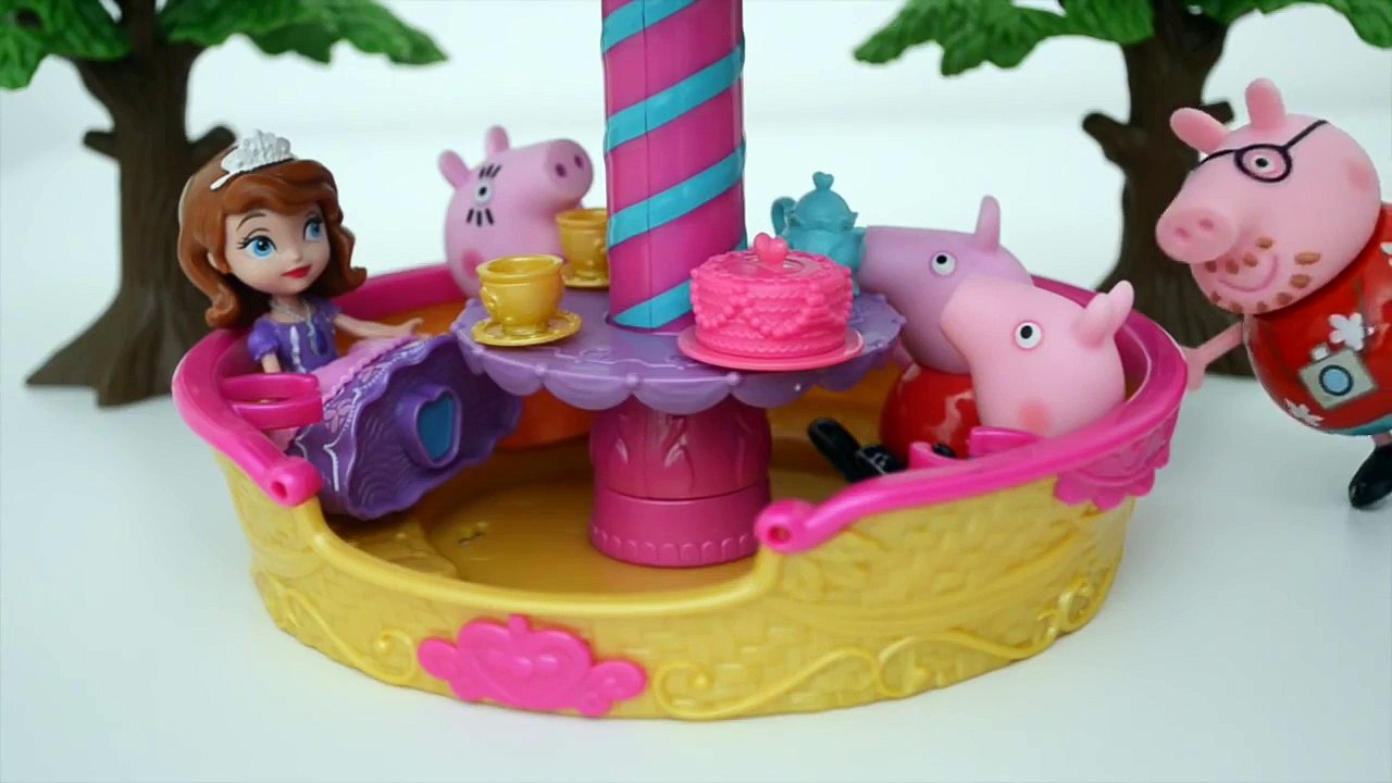 Pig George Da Familia Peppa Pig no Balao da Princesa Sofia!!! Em Portugues Tototoykids.mp4