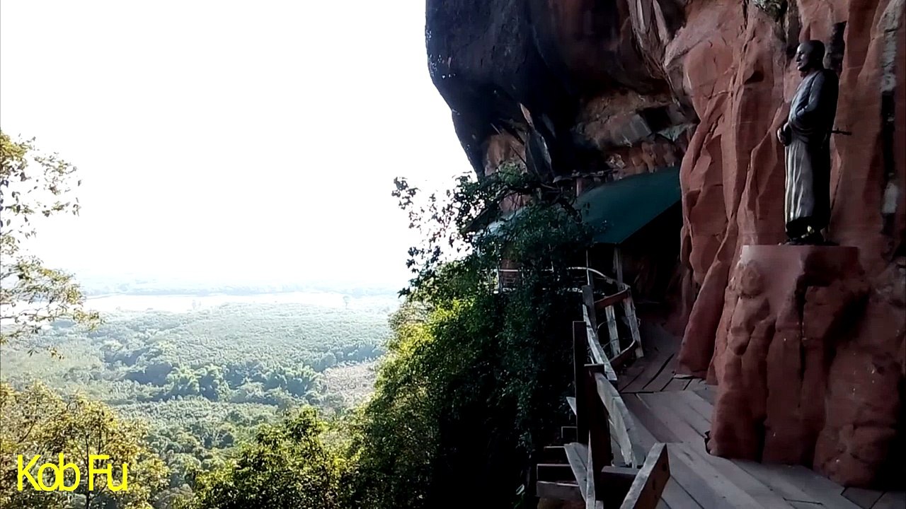 Wat Phu Tok - Stairway To Heaven วัดภูทอก ทางเดินของผู้ทรงศีล 01